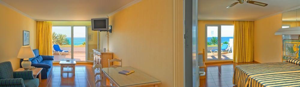 Playavera Hotel 4*